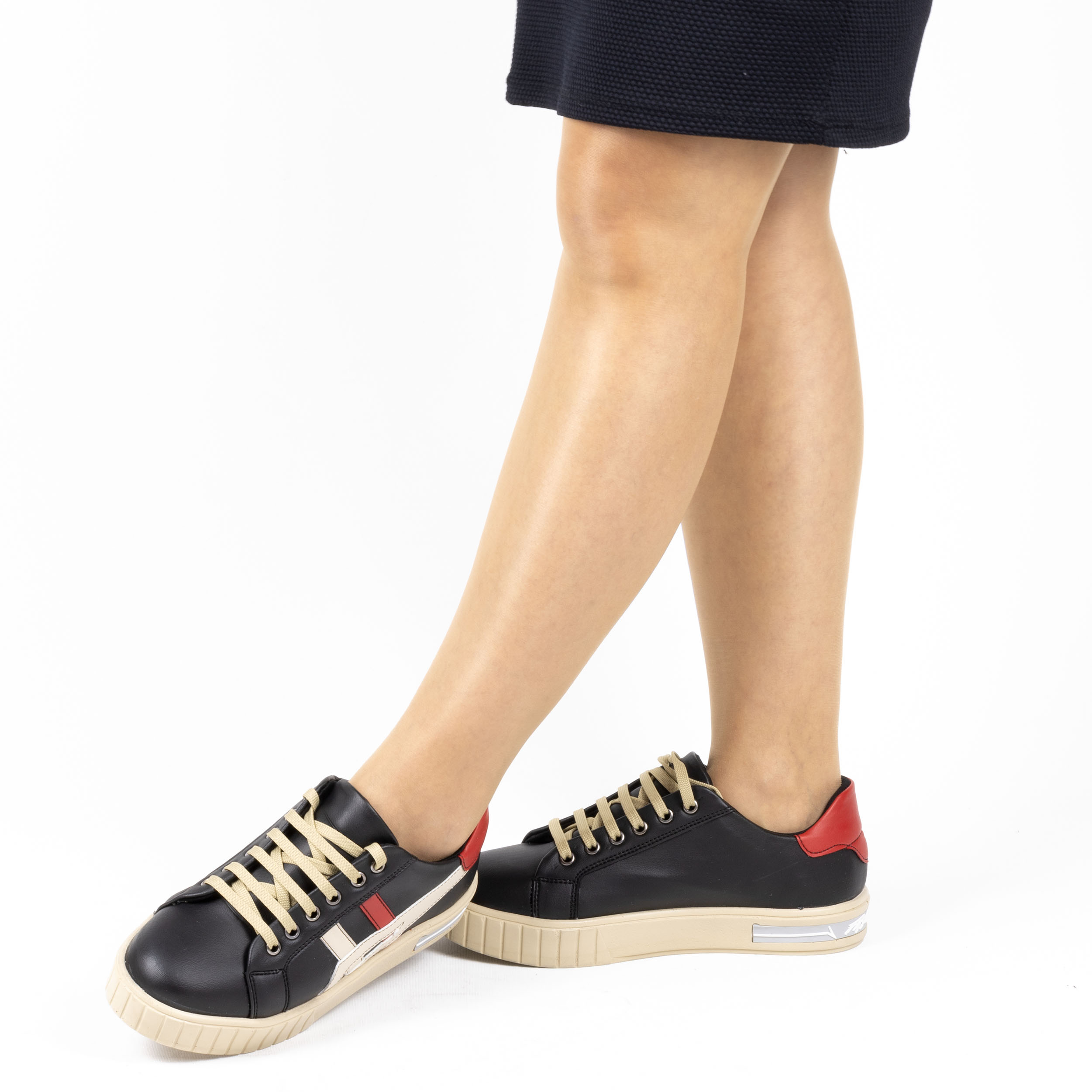 Kadın Günlük Siyah Bağcıklı Hafif Düz Tabanlı Spor Ayakkabı, Renk: Siyah, Beden: 36