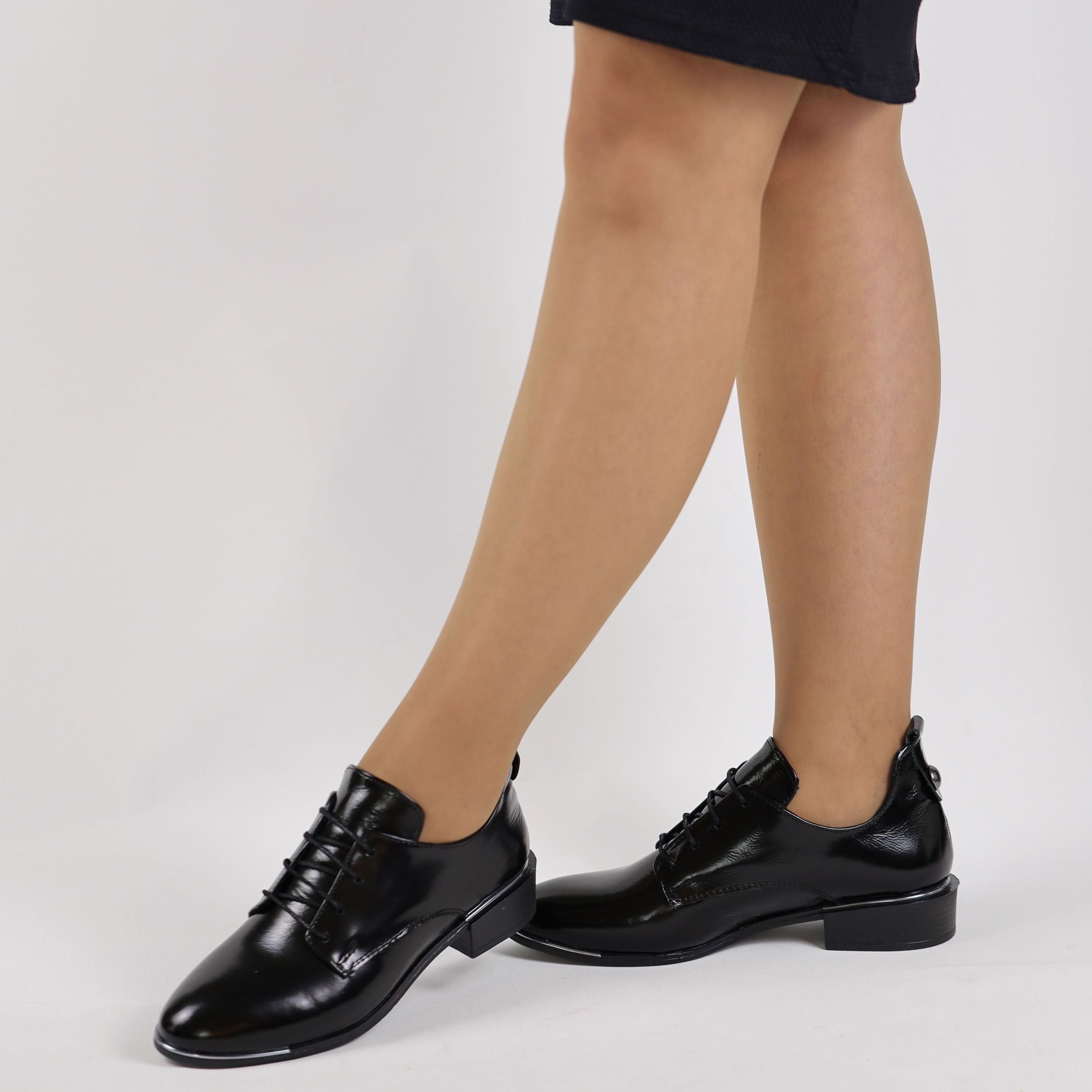 TwoEgoist Kadın Hakiki Kırışık Rugan Deri Günlük Klasik Kısa Topuklu Rahat Ayakkabı, Renk: Siyah, Beden: 36