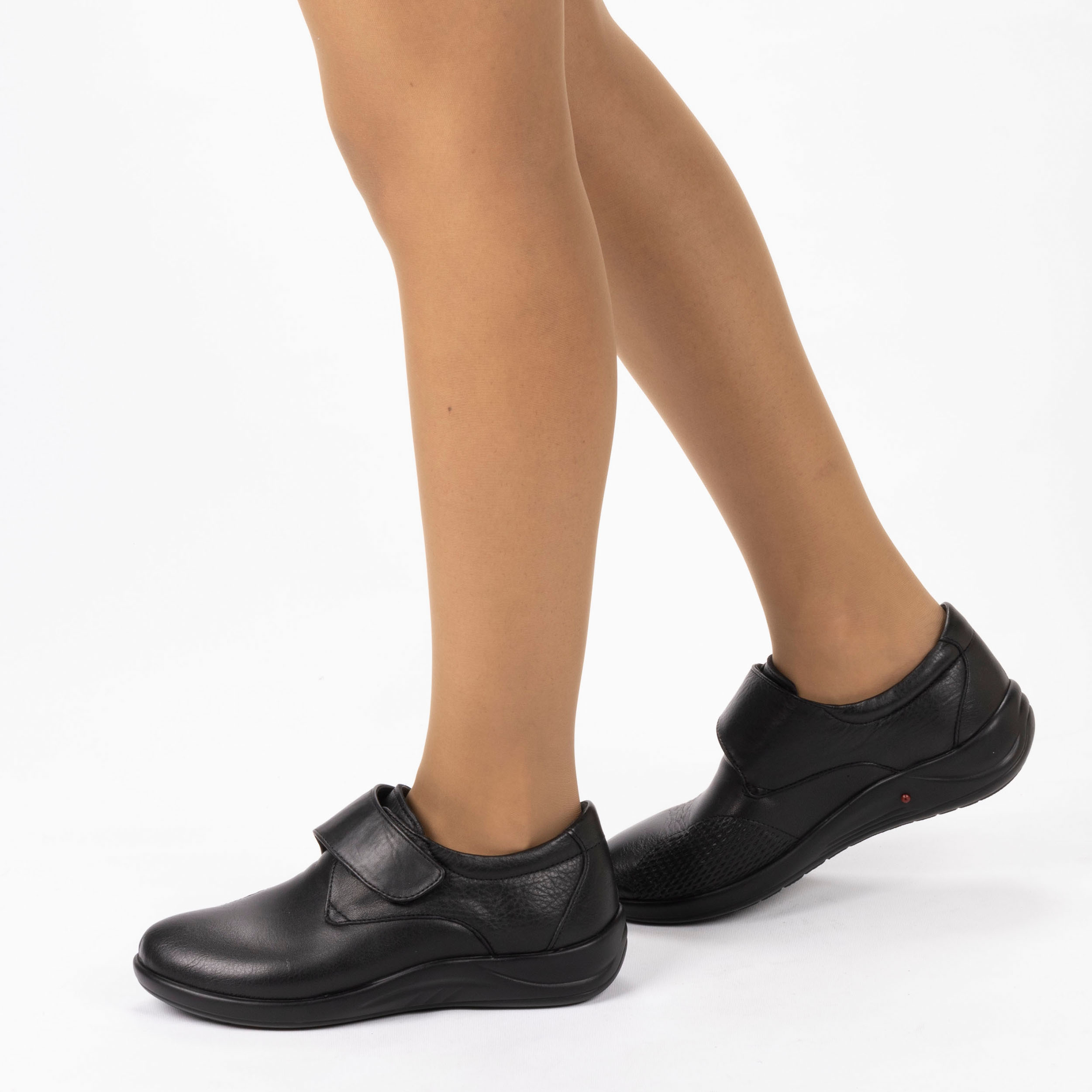 Kadın Hakiki Deri Anatomik Hafif Tasarım Topuk Yastıklı Cırt Cırtlı Kemik Çıkıntısı Anne Ayakkabısı, Renk: Siyah, Beden: 40