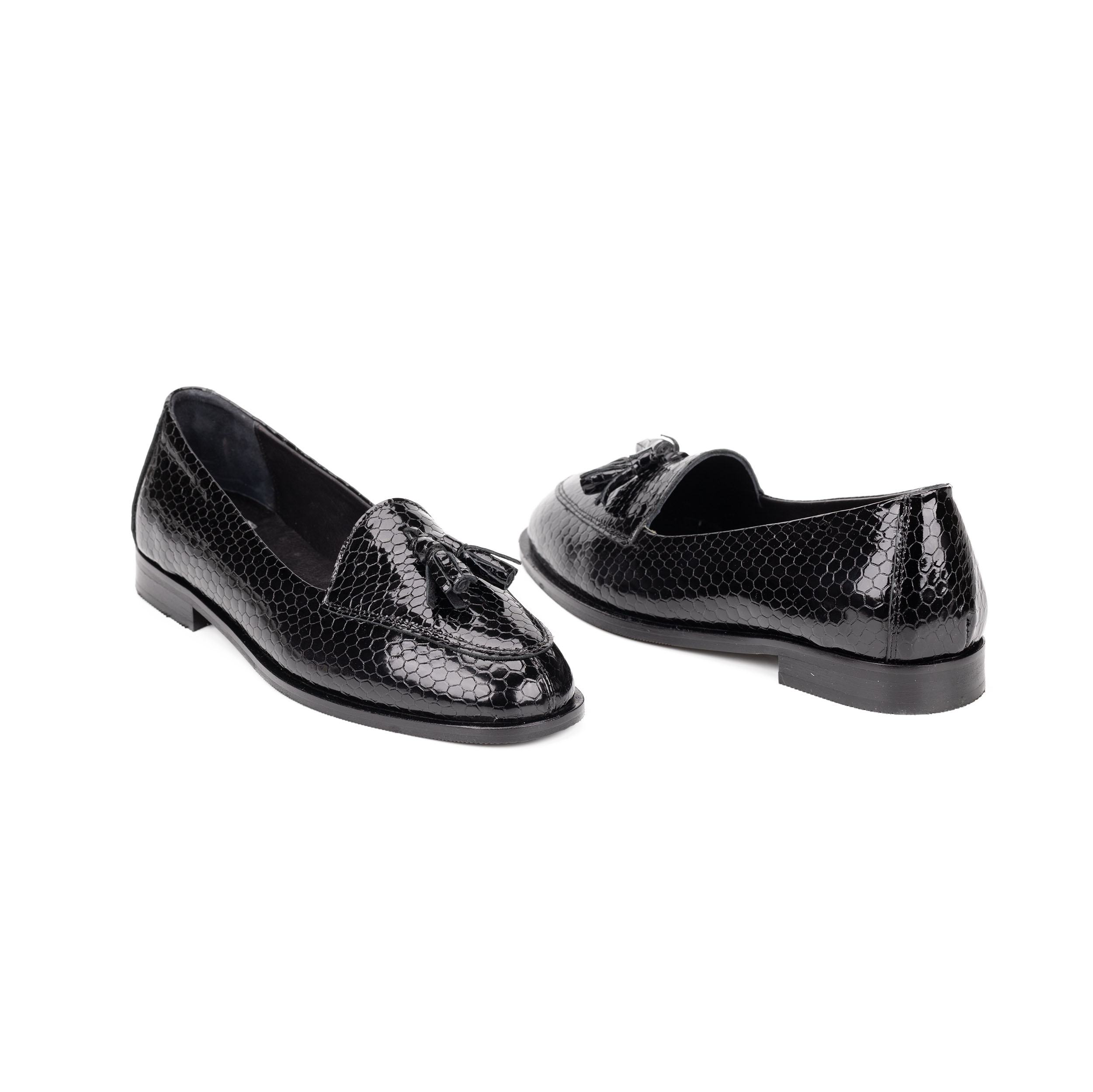 TwoEgoist Kadın Hakiki Deri Günlük Şık Klasik Loafer Ayakkabı, Renk: Rugan Siyah, Beden: 36