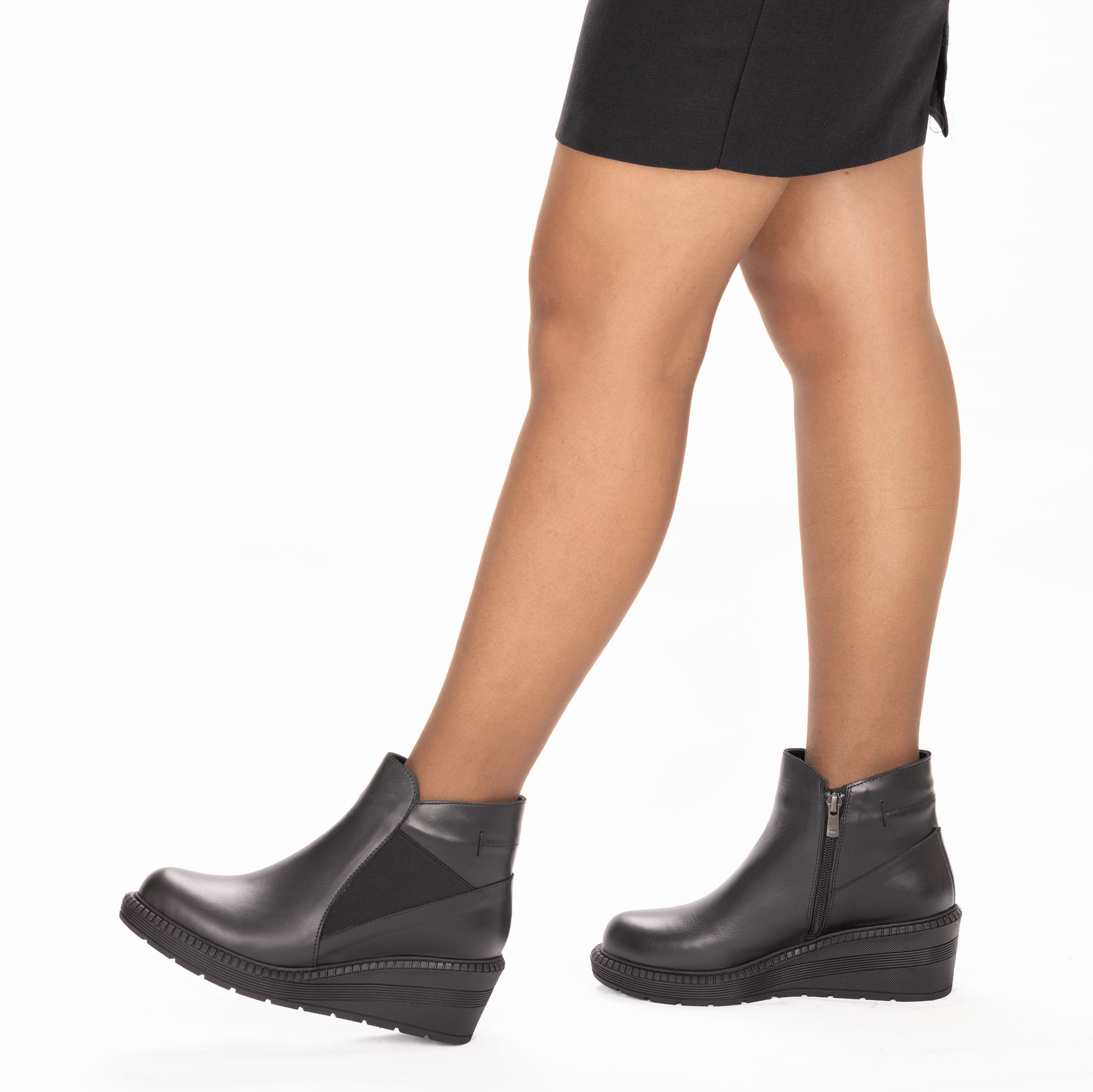 Kadın Hakiki Deri 5,5 Cm Dolgu Topuklu Günlük Bot, Renk: Siyah, Beden: 36
