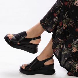 TwoEgoist Kadın Hakiki Deri Günlük Dolgu Tabanlı ve Fuspetli Yumuşak İç Tabanlı Sandalet, Renk: Siyah, Beden: 38